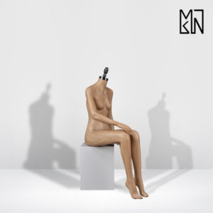 Женский манекен сидячий EVERLEIGH-4